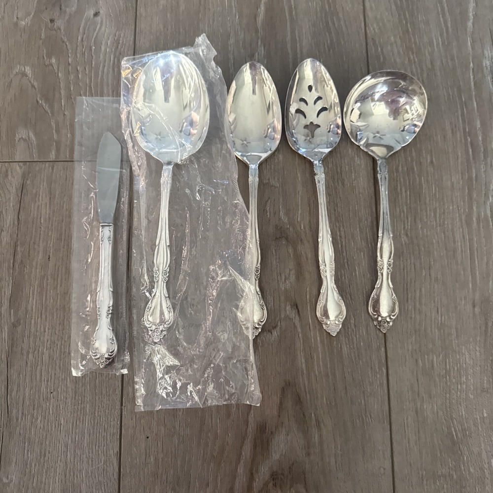 Oneida Community AFFECTION Silverplate 5 Piece Serving Set NEW